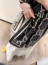 China Replica Gucci Scarf 16usd Only
